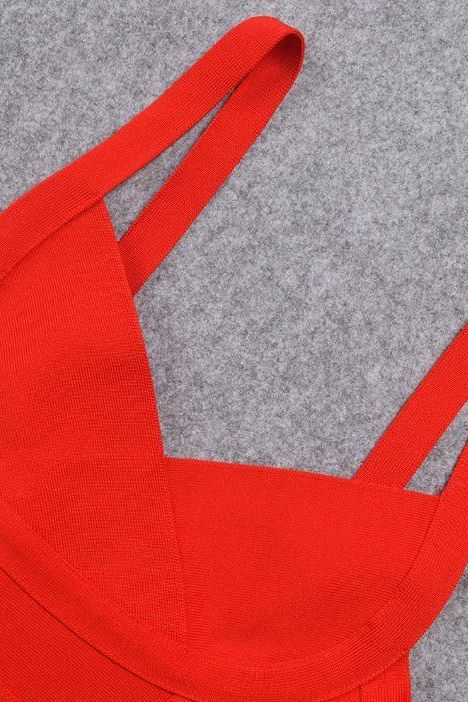 Woman wearing a figure flattering  Bek Bandage Dress - Lipstick Red Bodycon Collection